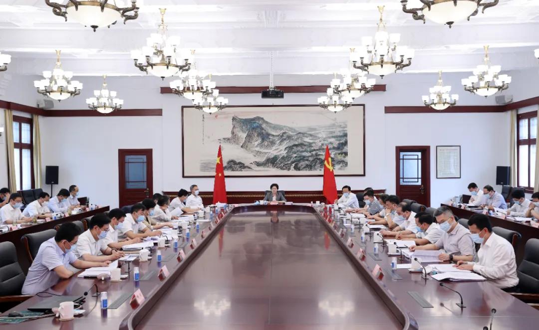 9月27日，南京市委常委会举行学习百年党史专题读书班暨市委理论学习中心组学习会。